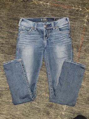 Silver Jeans Women's Blue Bootcut Jeans with Embroidered Pockets | W29 L32